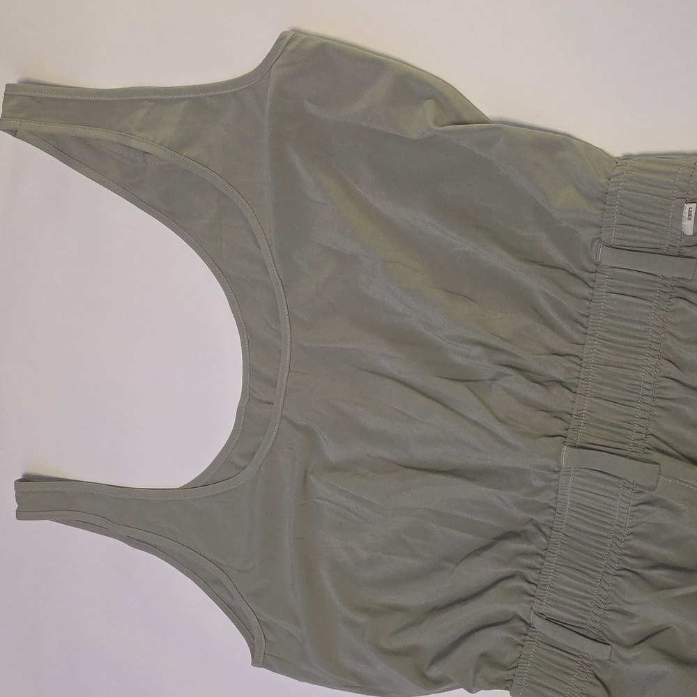 NWT Women's Vuori Villa Pose Scoop Jumpsuit in Sage Green & Size Small. - Picture 5 of 6